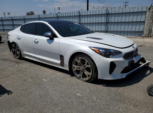 KNAE55LC7L6073696 2020 KIA STINGER Белый Передняя правая четверть
