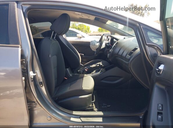 KNAFX4A64G5549162 2016 KIA FORTE Серый Вид салона спереди