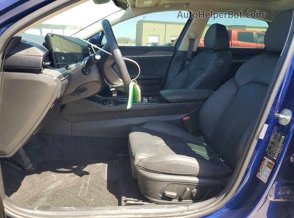 KNAG34J74S5278024 2025 KIA K5 Blue Front interior view