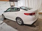 2016 Kia Optima Lx Белый vin: KNAGT4L33G5098535