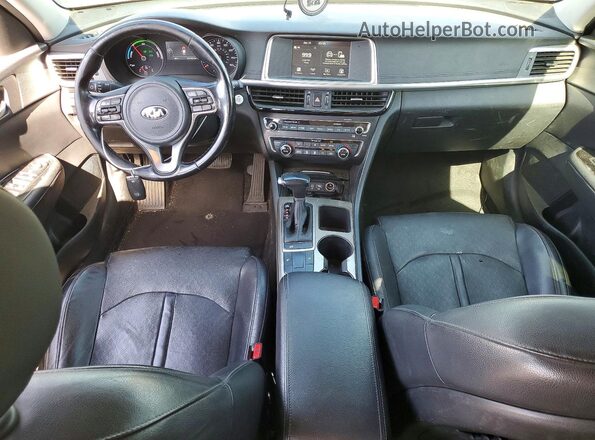 KNAGU4LEXK5032586 2019 KIA OPTIMA Белый Вид панели приборов