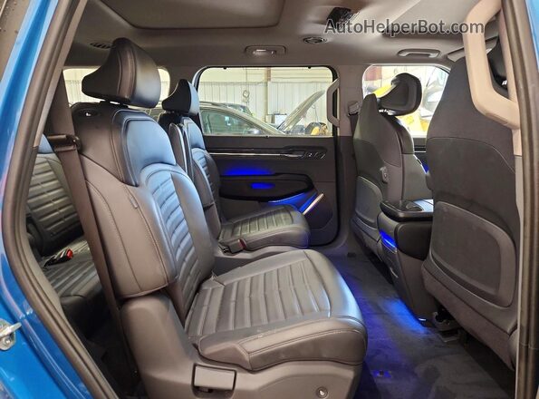KNDADFS5XR6033618 2024 KIA EV9 Blue უკანა სალონის ხედი