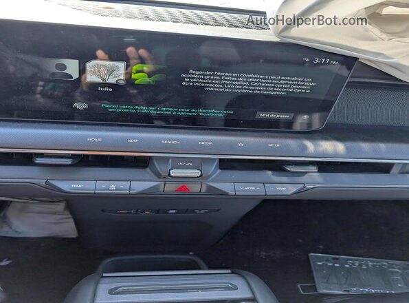 KNDAEFS55S6053407 2025 KIA EV9 Silver წინა პანელის ხედი