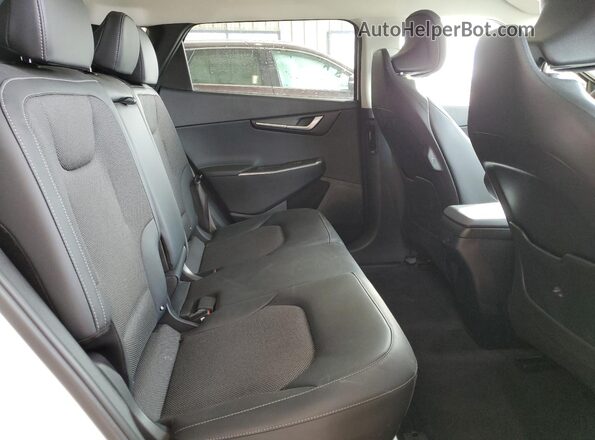 KNDC3DLC2R5198484 2024 KIA EV6 White Vista interior trasera