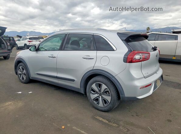 KNDCB3LC0H5044920 2017 KIA NIRO Серебряный Задняя левая четверть
