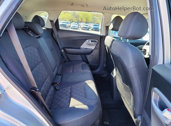KNDCB3LC2K5302801 2019 KIA NIRO Серебряный Вид задней части салона