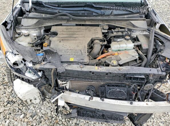 KNDCB3LC4J5161874 2018 KIA NIRO Silver Widok wnętrza z tyłu