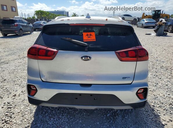 KNDCB3LC4L5378070 2020 KIA NIRO Серебряный Вид сзади