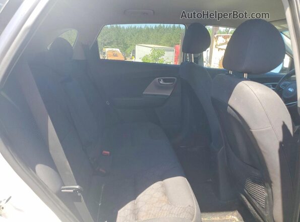 KNDCB3LC6H5043237 2017 KIA NIRO Белый Вид задних сидений