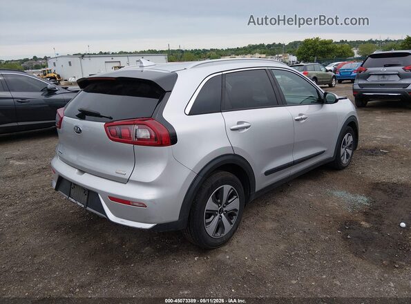 KNDCB3LC8J5125525 2018 KIA NIRO Серебряный Задняя правая четверть
