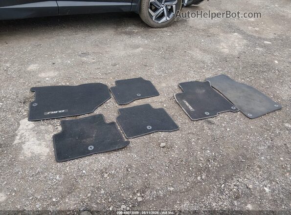 KNDCB3LC8J5125525 2018 KIA NIRO Серебряный 