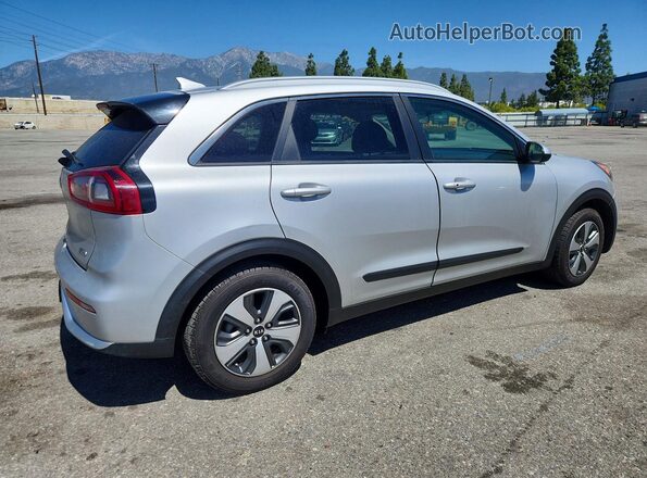KNDCB3LC8K5351565 2019 KIA NIRO Серебряный Задняя правая четверть