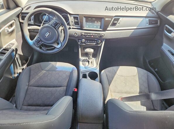 KNDCB3LC8K5351565 2019 KIA NIRO Серебряный Вид панели приборов