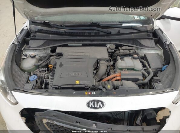 KNDCB3LCXH5048831 2017 KIA NIRO White Հետևի տեսք
