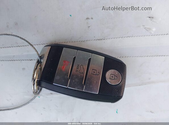 KNDCB3LCXH5057416 2017 KIA NIRO Синий Вид панели приборов