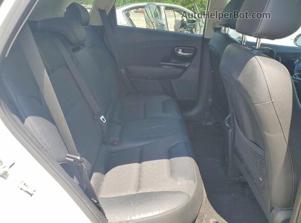 KNDCC3LC8H5052082 2017 KIA NIRO White Widok wnętrza z tyłu