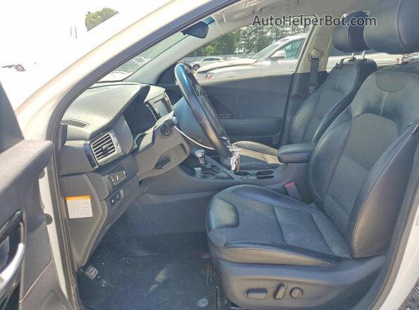 KNDCC3LC8H5052082 2017 KIA NIRO White Widok wnętrza z przodu