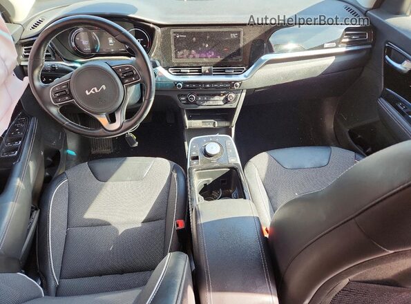KNDCC3LG4N5116617 2022 KIA NIRO Серый Вид панели приборов