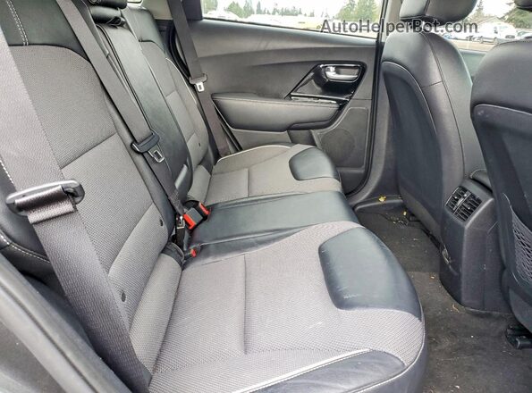 KNDCC3LG9N5116936 2022 KIA NIRO Черный Вид задних сидений