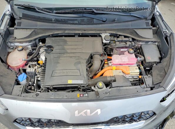 KNDCD3LD8N5497620 2022 KIA NIRO Gray Vista del compartimento del motor