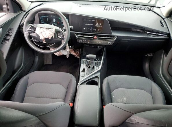 KNDCP3LE0T5330746 2026 KIA NIRO Gray Вид панелі приладів