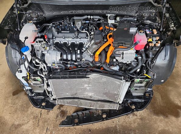 KNDCP3LE2T5320154 2026 KIA NIRO Черный Вид задней части салона