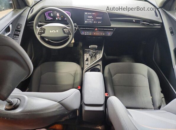 KNDCP3LE2T5320154 2026 KIA NIRO Черный Вид панели приборов