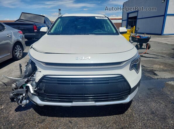 KNDCP3LE3T5337626 2026 KIA NIRO White Front view