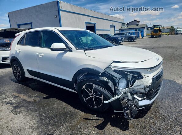 KNDCP3LE3T5337626 2026 KIA NIRO White Front right