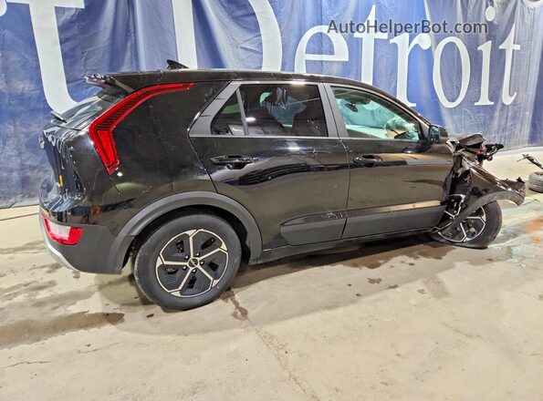 KNDCP3LE7T5319694 2026 KIA NIRO Черный Задняя правая четверть