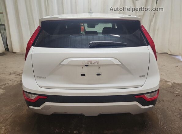 KNDCP3LE8T5323141 2026 KIA NIRO White 