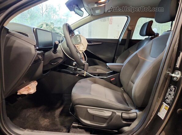 KNDCP3LE9T5336058 2026 KIA NIRO Gray Սալոնի դիմացի տեսք