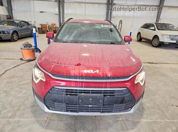 KNDCP3LEXP5085833 2023 KIA NIRO Красный Вид спереди
