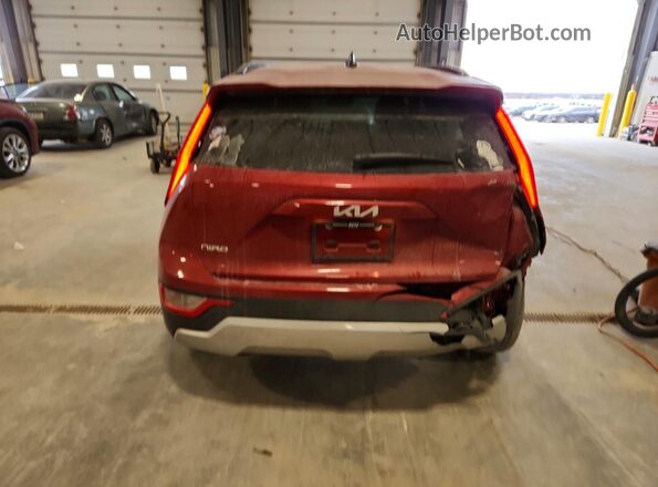 KNDCP3LEXP5085833 2023 KIA NIRO Красный Вид сзади