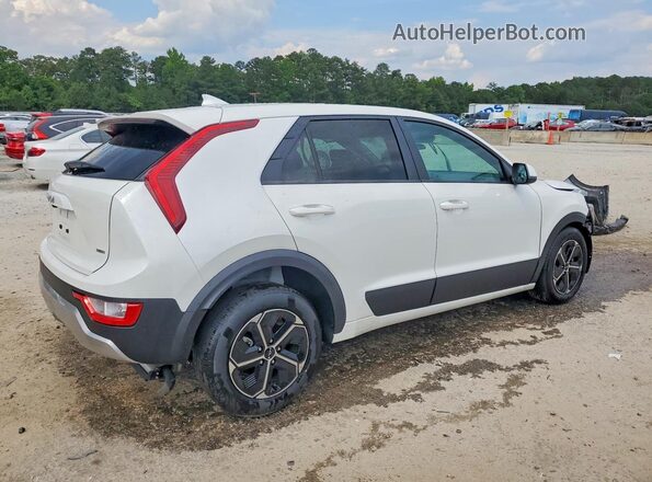 KNDCP3LEXT5324730 2026 KIA NIRO Белый Задняя правая четверть