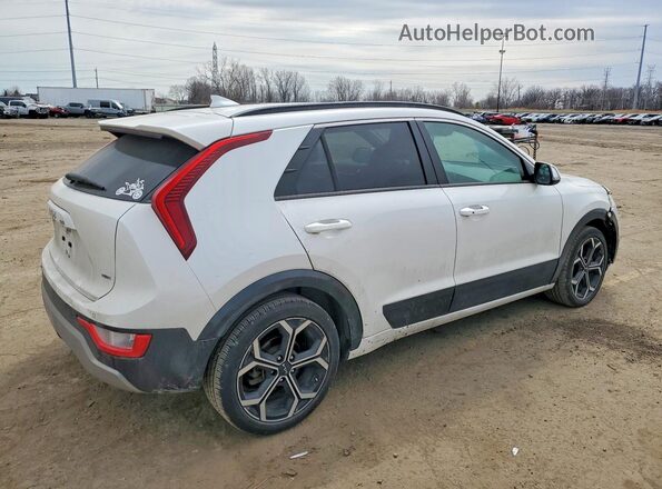 KNDCR3LE1P5101802 2023 KIA NIRO Белый Задняя правая четверть