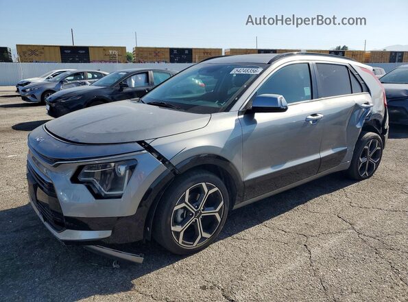 KNDCR3LE6P5058316 2023 KIA NIRO Серый Передняя левая четверть