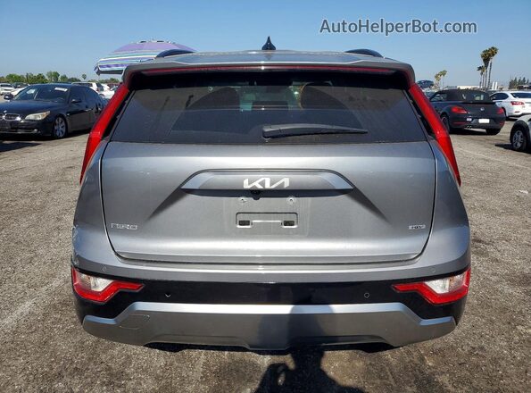 KNDCR3LE6P5058316 2023 KIA NIRO Серый Вид сзади