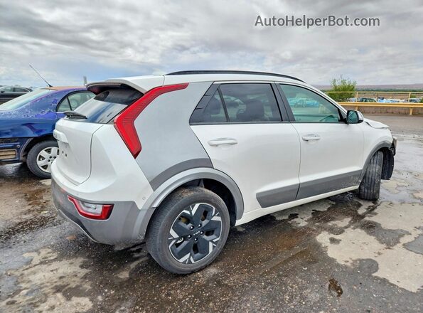 KNDCT3L12P5042533 2023 KIA NIRO Белый Задняя правая четверть