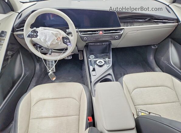 KNDCT3L12P5042533 2023 KIA NIRO Белый Вид панели приборов