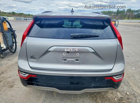 KNDCT3L15P5032143 2023 KIA NIRO Silver Rear view