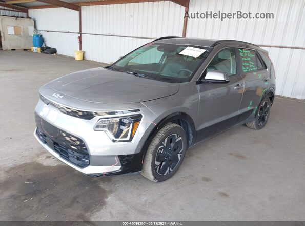 KNDCT3L18P5033125 2023 KIA NIRO EV Gray Przód lewy