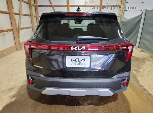 KNDEP2AA1T7946432 2026 KIA SELTOS Black Widok z tyłu