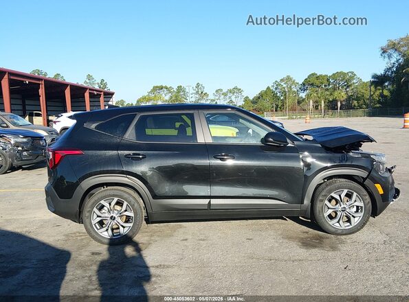 KNDEP2AA3T7942043 2026 KIA SELTOS Black Widok wnętrza z tyłu