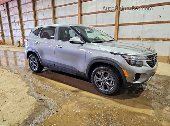KNDEPCAAXR7604654 2024 KIA SELTOS Серый Передняя правая четверть