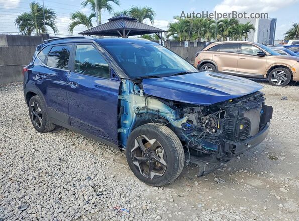 KNDER2AAXR7608675 2024 KIA SELTOS Синий Передняя правая четверть