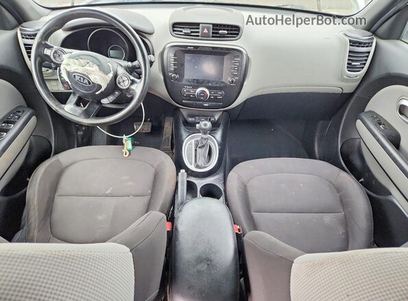 KNDJN2A27J7595357 2018 KIA SOUL Белый Вид панели приборов