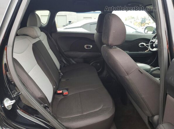 KNDJN2A2XG7313625 2016 KIA SOUL Black Widok tylnych siedzeń