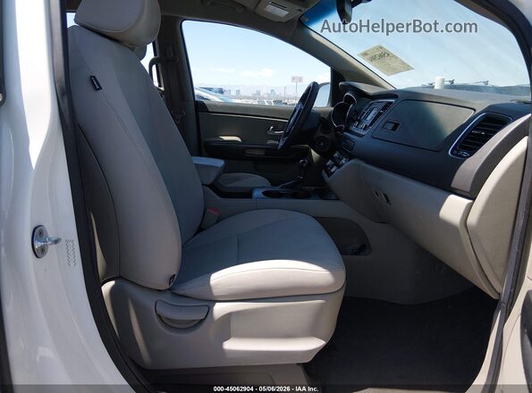 KNDMA5C10G6152531 2016 KIA SEDONA Белый Вид салона спереди