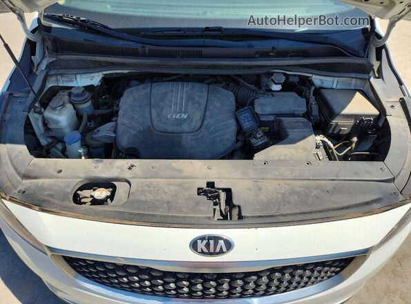 KNDMB5C10G6192802 2016 KIA SEDONA White Widok wnętrza z tyłu